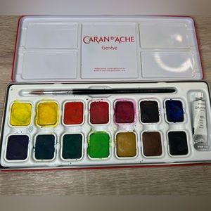 Caran D’Ache 15 color dry Gouache paint 🎨